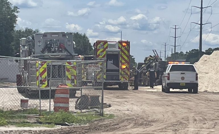 JFRD responding to commercial vehicle leak on Gate Parkway